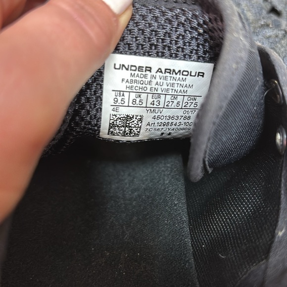 Under armour running shoes - Picture 6 of 6